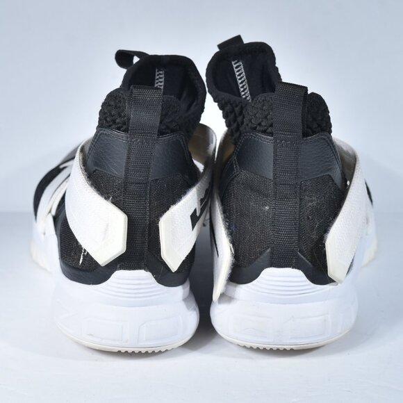 Nike Lebron Soldier 12 XII Black and White size 10 Men\'s main image 6